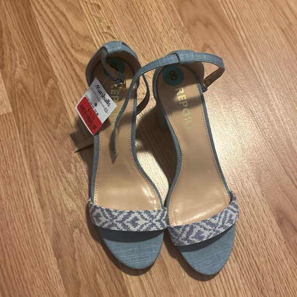 Shoes - Blue heels